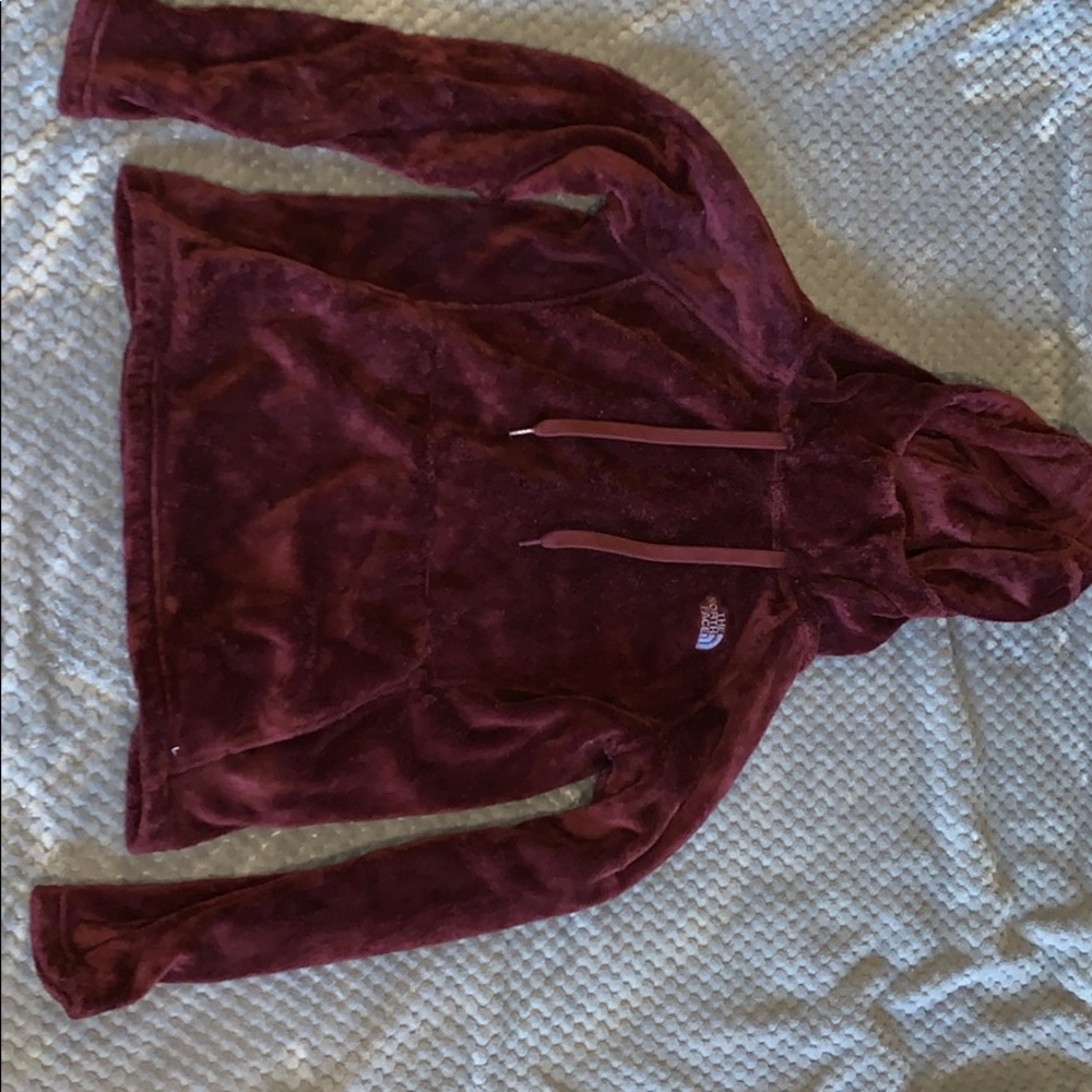 fleece maroon north face pullover hoodie